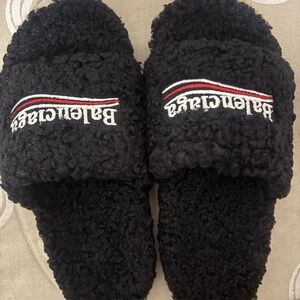 Women’s Size 5 Black Balenciaga Fur Slides